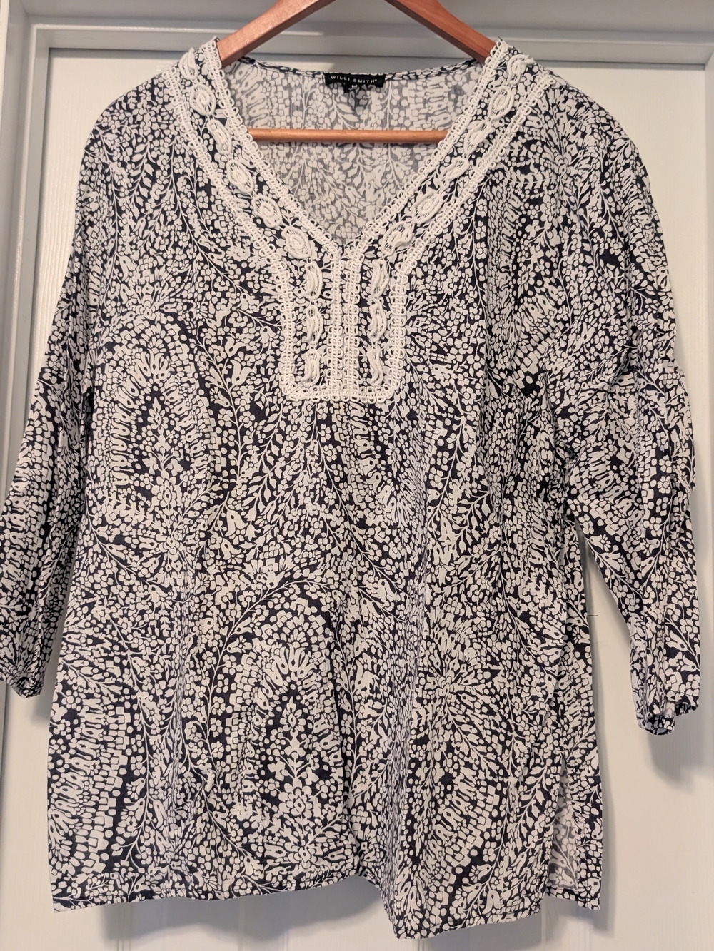 Willi Smith Navy & White Paisley Crochet-Trim V-Neck Tunic Top